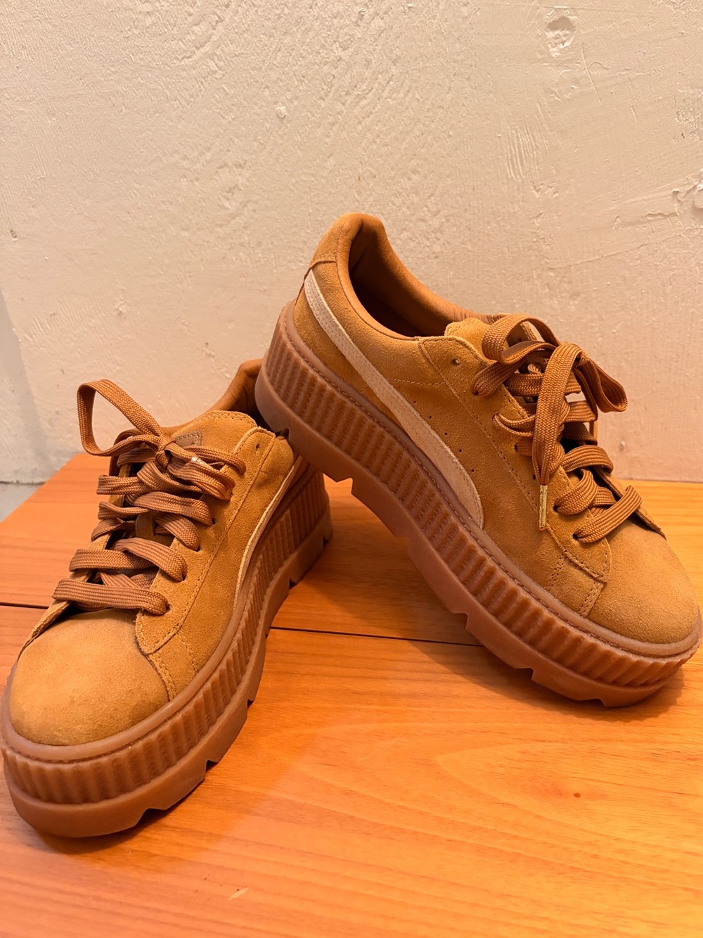 Puma x Fenty Womens Platform Suede Sneakers